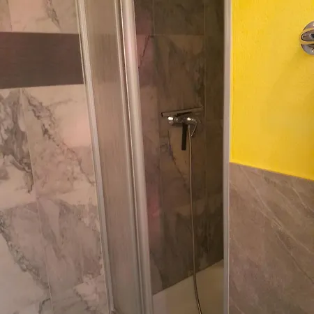 Privatzimmervermietung Leo *